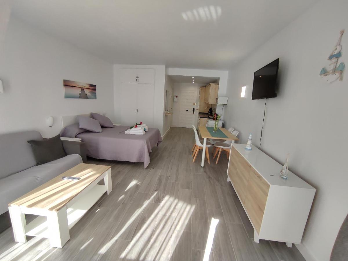 Estudio Benalbeach Primera Linea De Playa